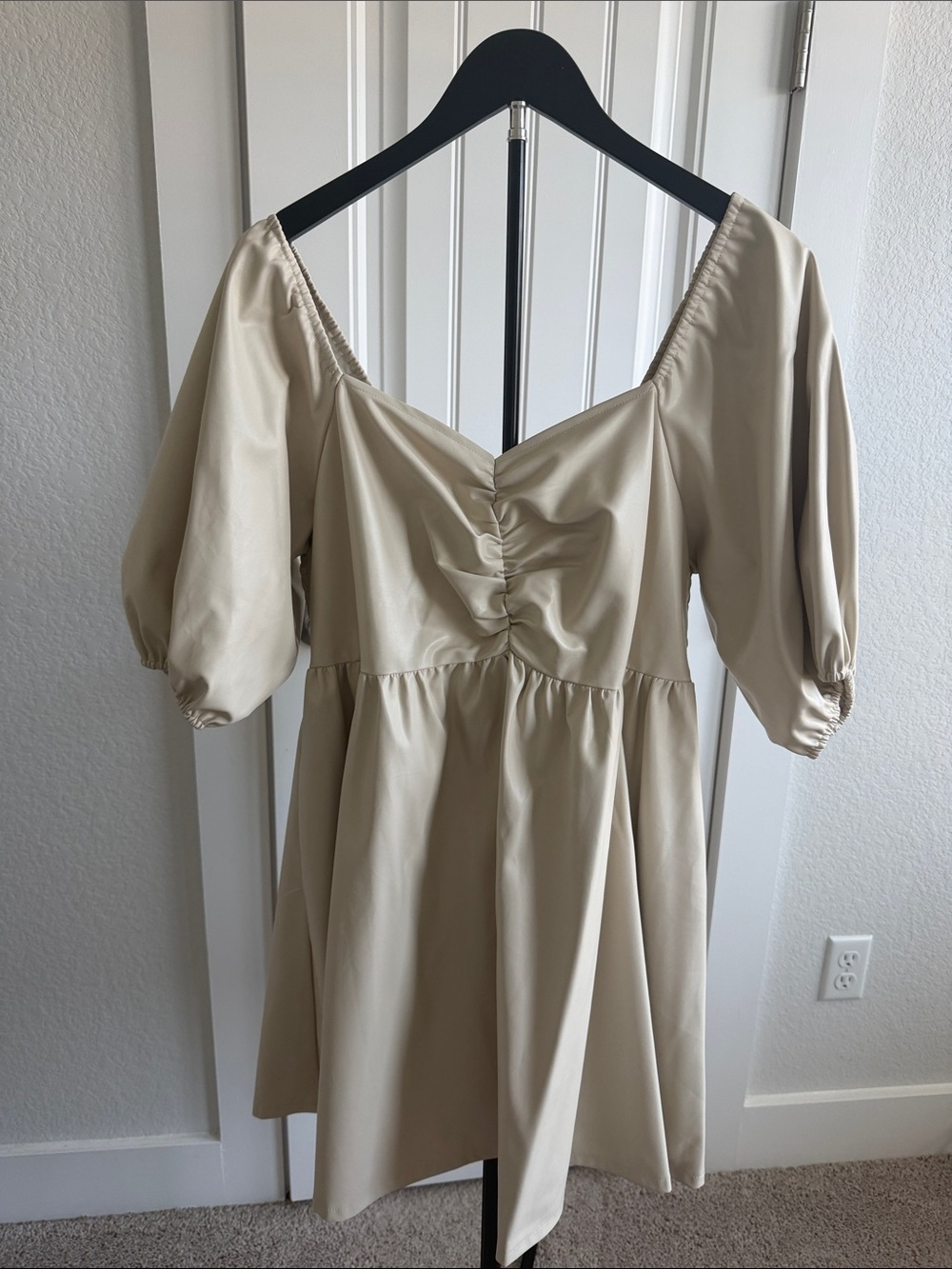 Arula Cream Puff-Sleeve Mini Dress